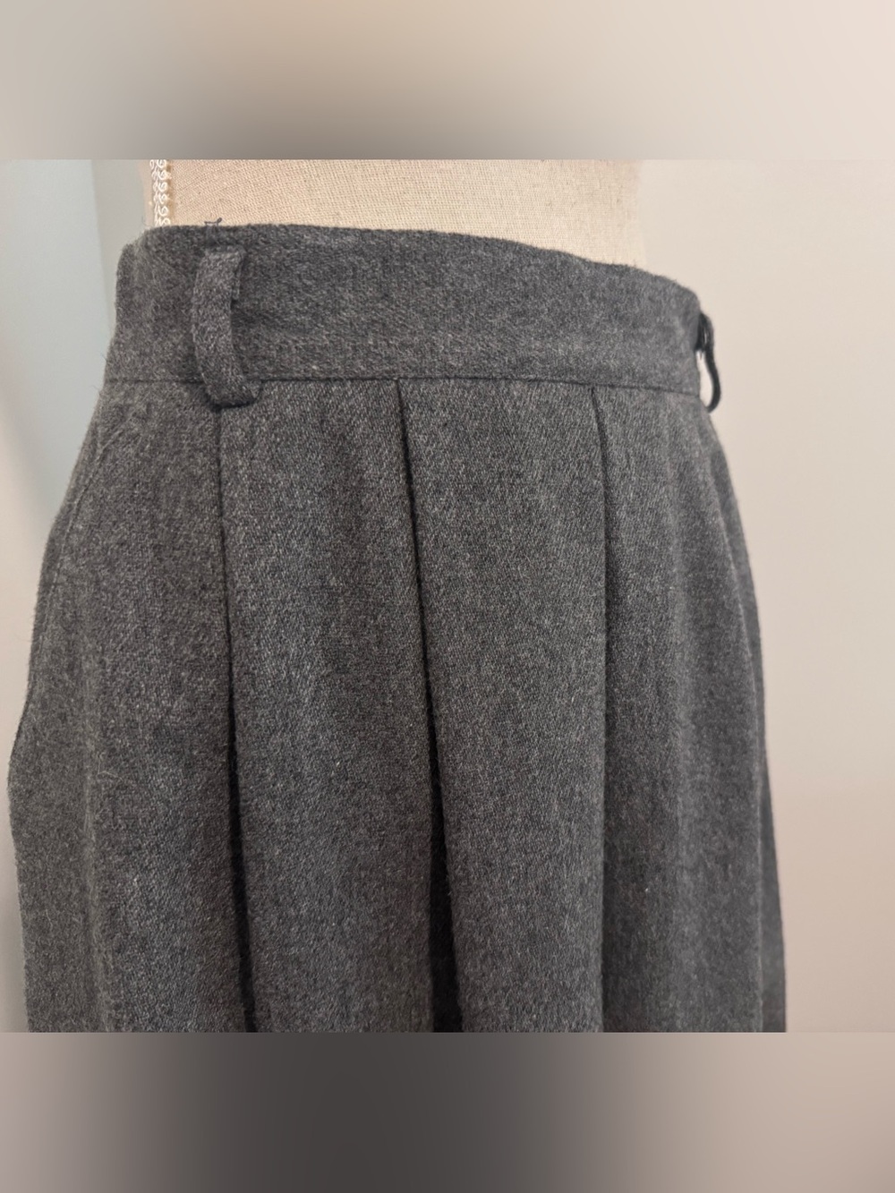 Norton McNaughton Grey Pencil Tea Length VTG Wool Skirt Size 12 - Picture 3 of 11